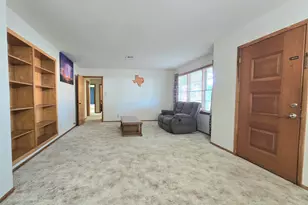 607 S Main St, Dayton, TX 77535 - Photo 5