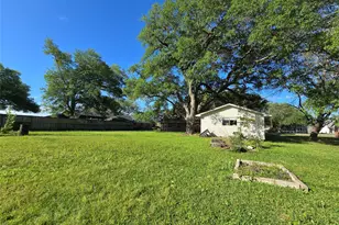 607 S Main St, Dayton, TX 77535 - Photo 35
