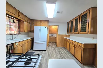 607 S Main Street, Dayton, TX 77535 - Photo 9