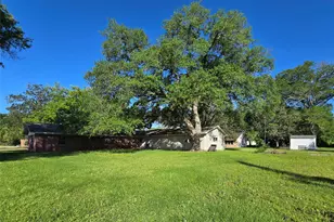 607 S Main St, Dayton, TX 77535 - Photo 33