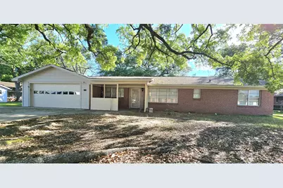 607 S Main Street, Dayton, TX 77535 - Photo 31