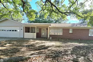 607 S Main St, Dayton, TX 77535 - Photo 31