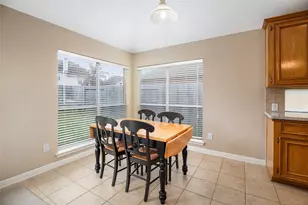2215 Waters Edge Ln, League City, TX 77573 - Photo 15