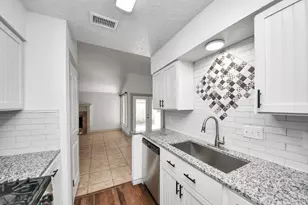 12035 W Marsham Cir, Houston, TX 77066 - Photo 33