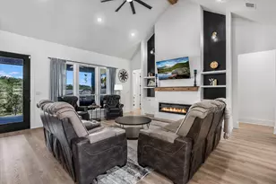 224 Kellog, Fischer, TX 78623 - Photo 7