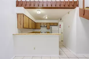 6376 Peacock Hills Dr, Houston, TX 77035 - Photo 13