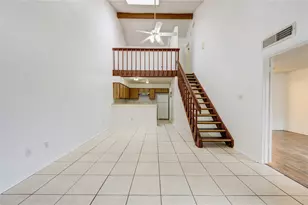 6376 Peacock Hills Dr, Houston, TX 77035 - Photo 9