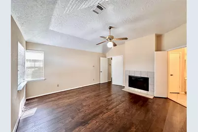 6437 Chatham Island Lane, Houston, TX 77035 - Photo 13