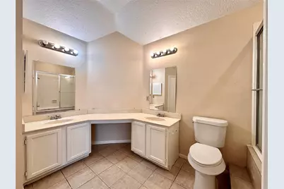 6437 Chatham Island Lane, Houston, TX 77035 - Photo 17