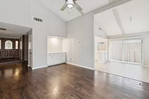 910 Via Valencia, Mesquite, TX 75150 - Photo 5