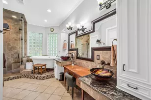 1260 Fries Rd, Houston, TX 77055 - Photo 21