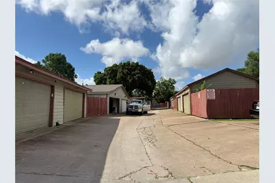 7943 W Airport Boulevard, Houston, TX 77071 - Photo 3