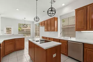 1807 Rustic Hills Ct, Sugar Land, TX 77479 - Photo 9