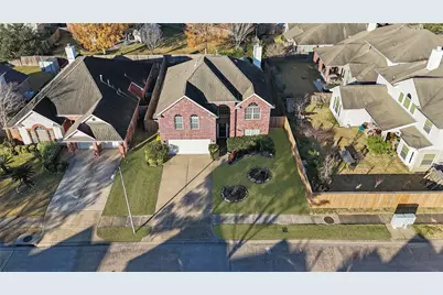 2202 Drake Falls Drive, Pearland, TX 77584 - Photo 5