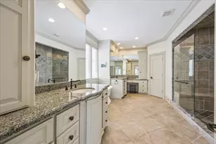 37 Hackberry Ln, Houston, TX 77027 - Photo 13