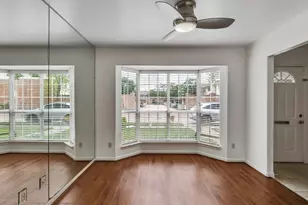 14325 Lost Meadow Ln, Houston, TX 77079 - Photo 5