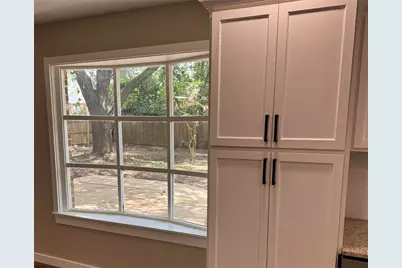 502 Meadowbrook Drive, Longview, TX 75601 - Photo 5
