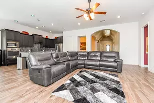 9214 Holloway Cliff Ln, Cypress, TX 77433 - Photo 29