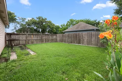 814 Palm Grove Circle, Sugar Land, TX 77498 - Photo 33