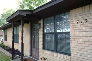 713 Burleson St, Brenham, TX 77833 - Photo 17