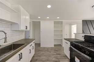 7811 St Louis St, Houston, TX 77028 - Photo 21