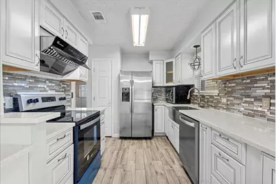 2919 Marlin Court, League City, TX 77573 - Photo 3