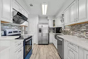 2919 Marlin Ct, League City, TX 77573 - Photo 3