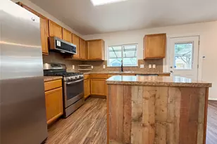 9881 Hyacinth Way, Conroe, TX 77385 - Photo 11