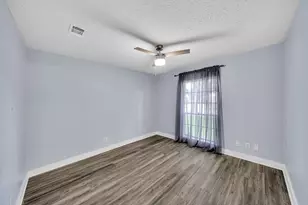 9214 Sharpcrest St, Houston, TX 77036 - Photo 13