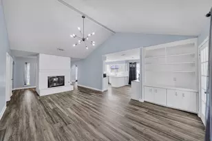9214 Sharpcrest St, Houston, TX 77036 - Photo 5