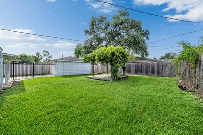 9214 Sharpcrest Street, Houston, TX 77036 - Photo 23