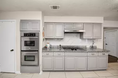 12415 Campos Drive, Houston, TX 77065 - Photo 23