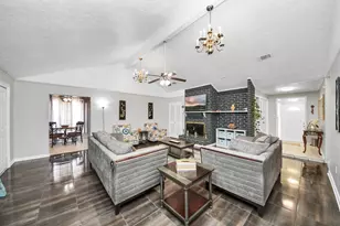 12415 Campos Dr, Houston, TX 77065 - Photo 11