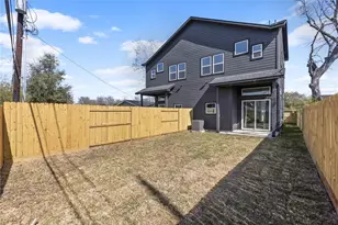7330 St Lo Rd, Houston, TX 77033 - Photo 23