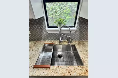 2802 Holman Street, Houston, TX 77004 - Photo 7