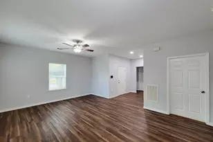 3201 J P Davis Ave, Bay City, TX 77414 - Photo 7