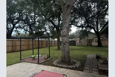 721 Sycamore Street, Lake Jackson, TX 77566 - Photo 29