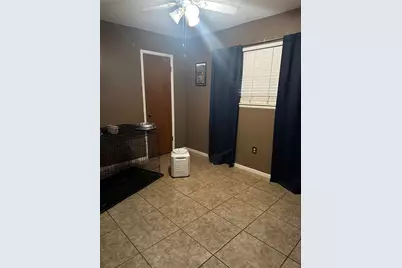 721 Sycamore Street, Lake Jackson, TX 77566 - Photo 9