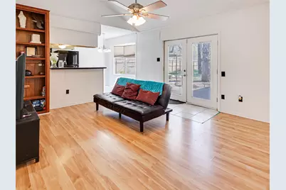 721 Sycamore Street, Lake Jackson, TX 77566 - Photo 9