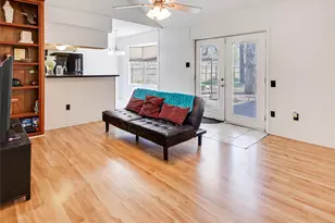 721 Sycamore St, Lake Jackson, TX 77566 - Photo 9