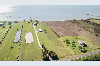 000 W Bayshore Drive, Anahuac, TX 77514 - Photo 7
