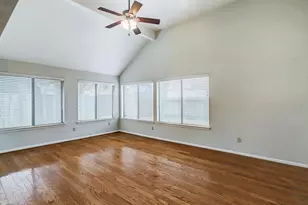 12715 Avenida Vaquero St, Houston, TX 77077 - Photo 9