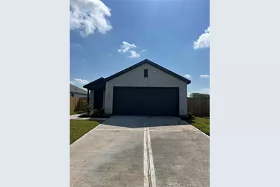915 Constitution Drive, Bay City, TX 77414 - Photo 1