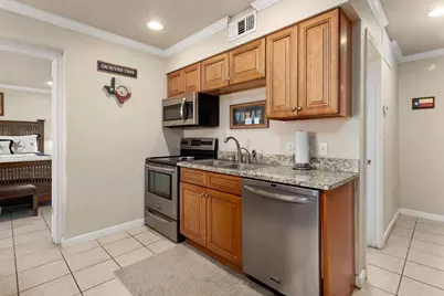 500 N Market Street #316, New Braunfels, TX 78130 - Photo 7