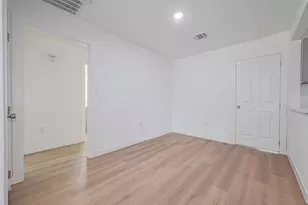 606 Cresline St, Houston, TX 77076 - Photo 9
