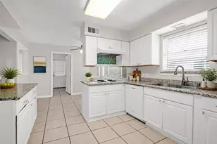18230 Caprice Ln, Houston, TX 77058 - Photo 13