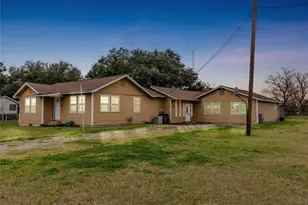 118 Cedarvale Rd, Bay City, TX 77414 - Photo 13