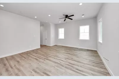 6511 Old Olive Tree Drive, Houston, TX 77091 - Photo 13