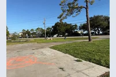 4828 W Bayshore Drive, Bacliff, TX 77518 - Photo 7