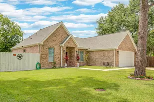 11707 Barwood Bend Dr, Houston, TX 77065 - Photo 3